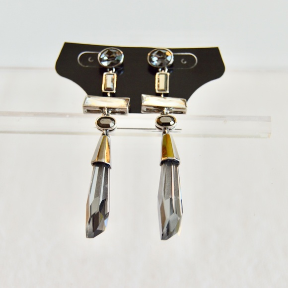 St. John Gunmetal Necklace and Earring Set - Picture 4 of 11